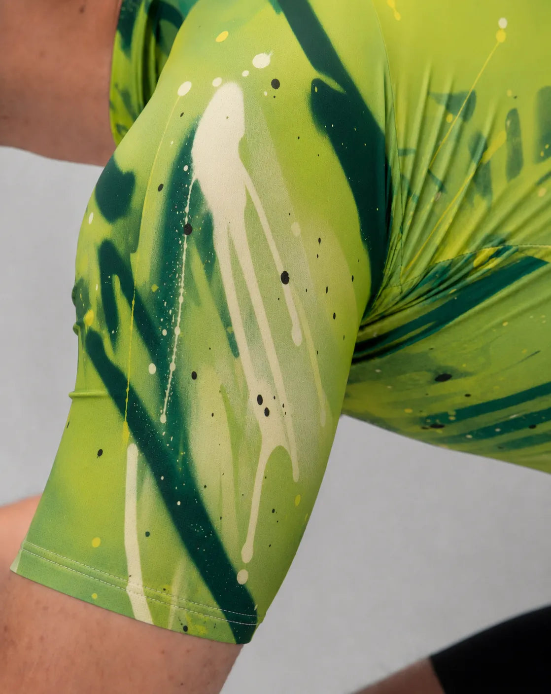 VeloNuts men's Lime Tag cycling jersey details