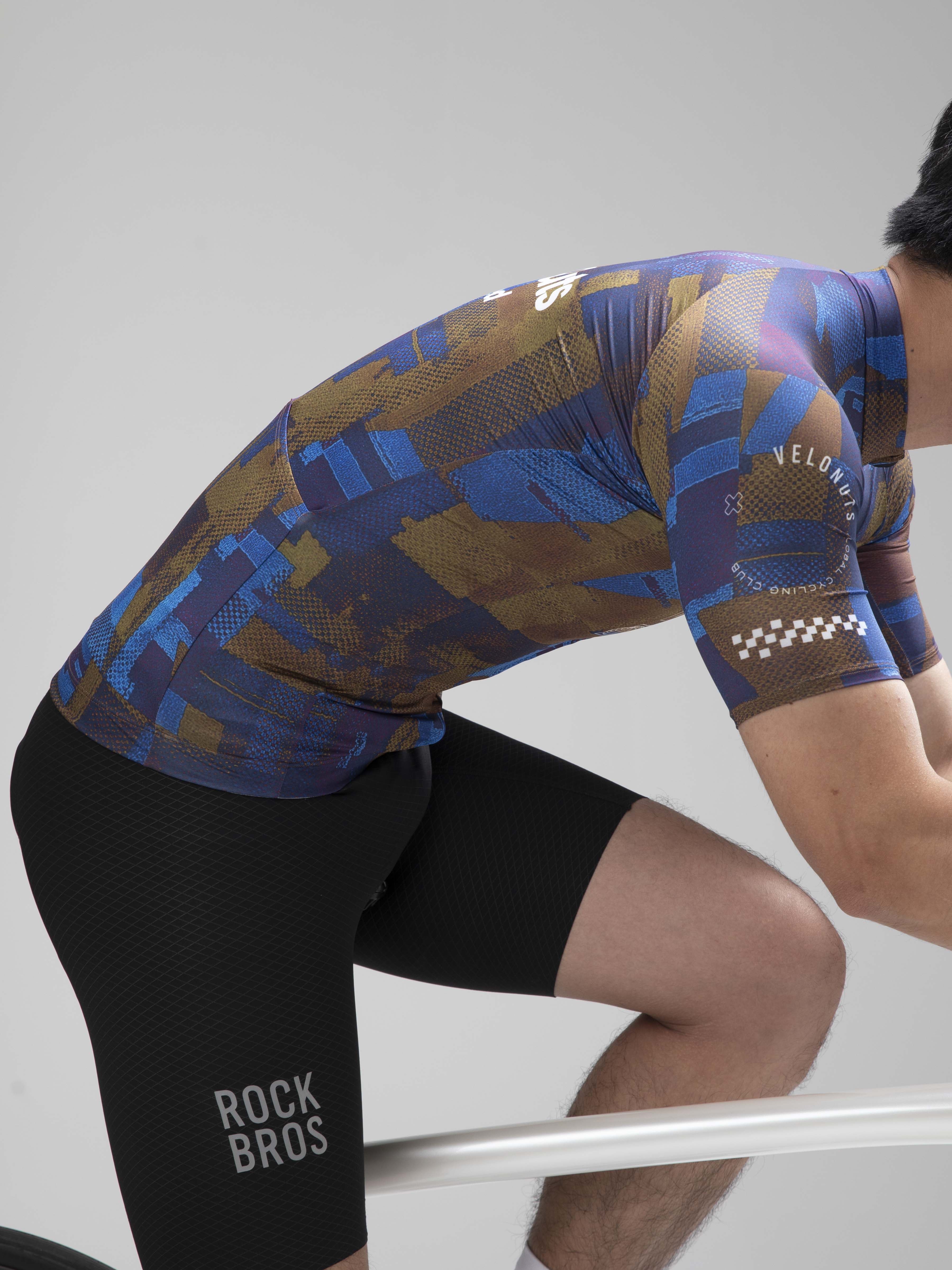 VELONUTS race fit cycling jersey with stable anti-slip performance while riding